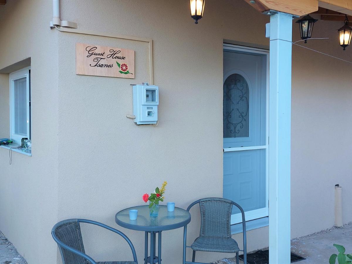 Guest house TSANES Pinakokhorion Extérieur photo